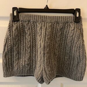 Sea NY Women’s Wool Shorts, Gray color, sample size 4